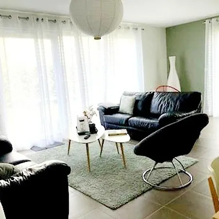 Moderne 3 Avec Jardin, Wifi Et Parking, Proche - Fr-1-675-44 Villa *